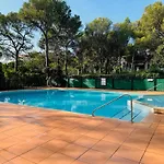 Climatisé Avec Piscine Et Parking Privé