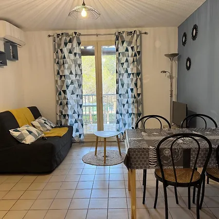 Climatise Avec Piscine Et Parking Prive Apartmán