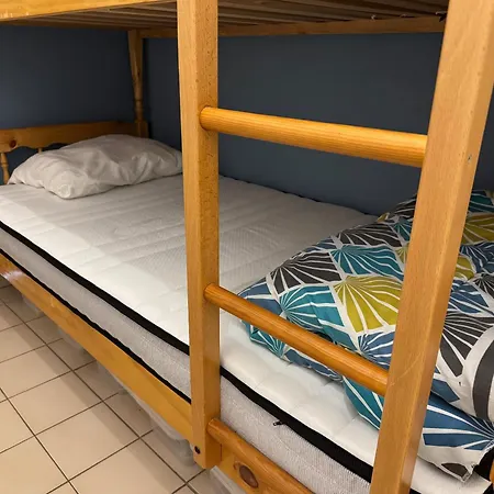 Climatisé Avec Piscine Et Parking Privé