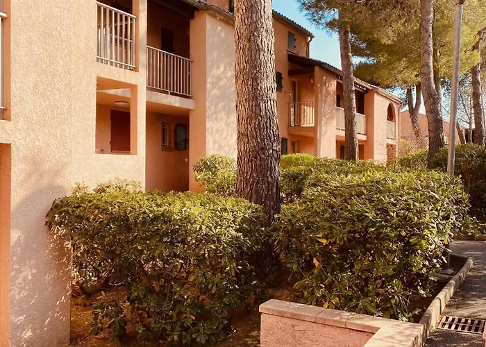 Climatise Avec Piscine Et Parking Prive Apartmán *