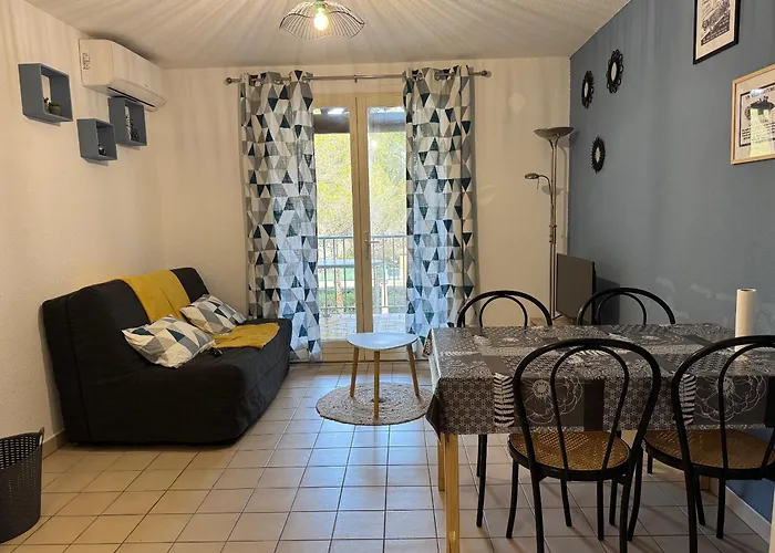 Climatise Avec Piscine Et Parking Prive Apartmán